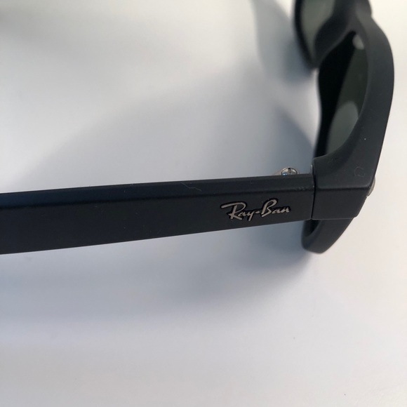 Ray-Ban New Wayfarer Black Classic Sunglasses - Picture 4 of 6